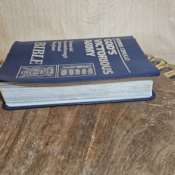 1996 Financial Breakthrough Spiritual Warfare Bible by Morris Cerullo Leather - Picture 13 of 16